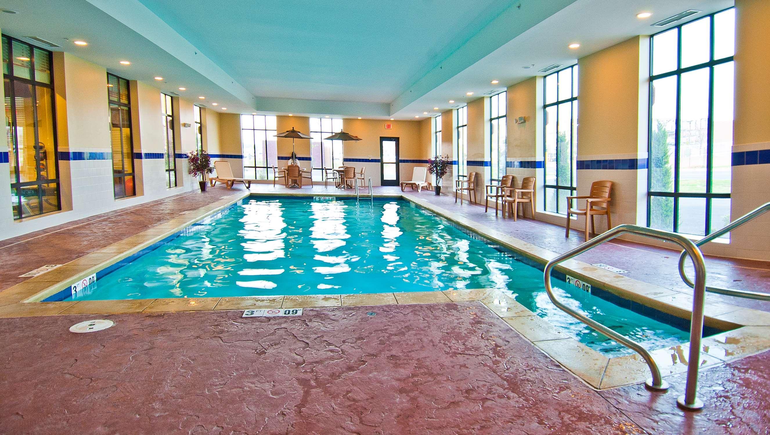 Hampton Inn & Suites Элк-Сити Удобства фото