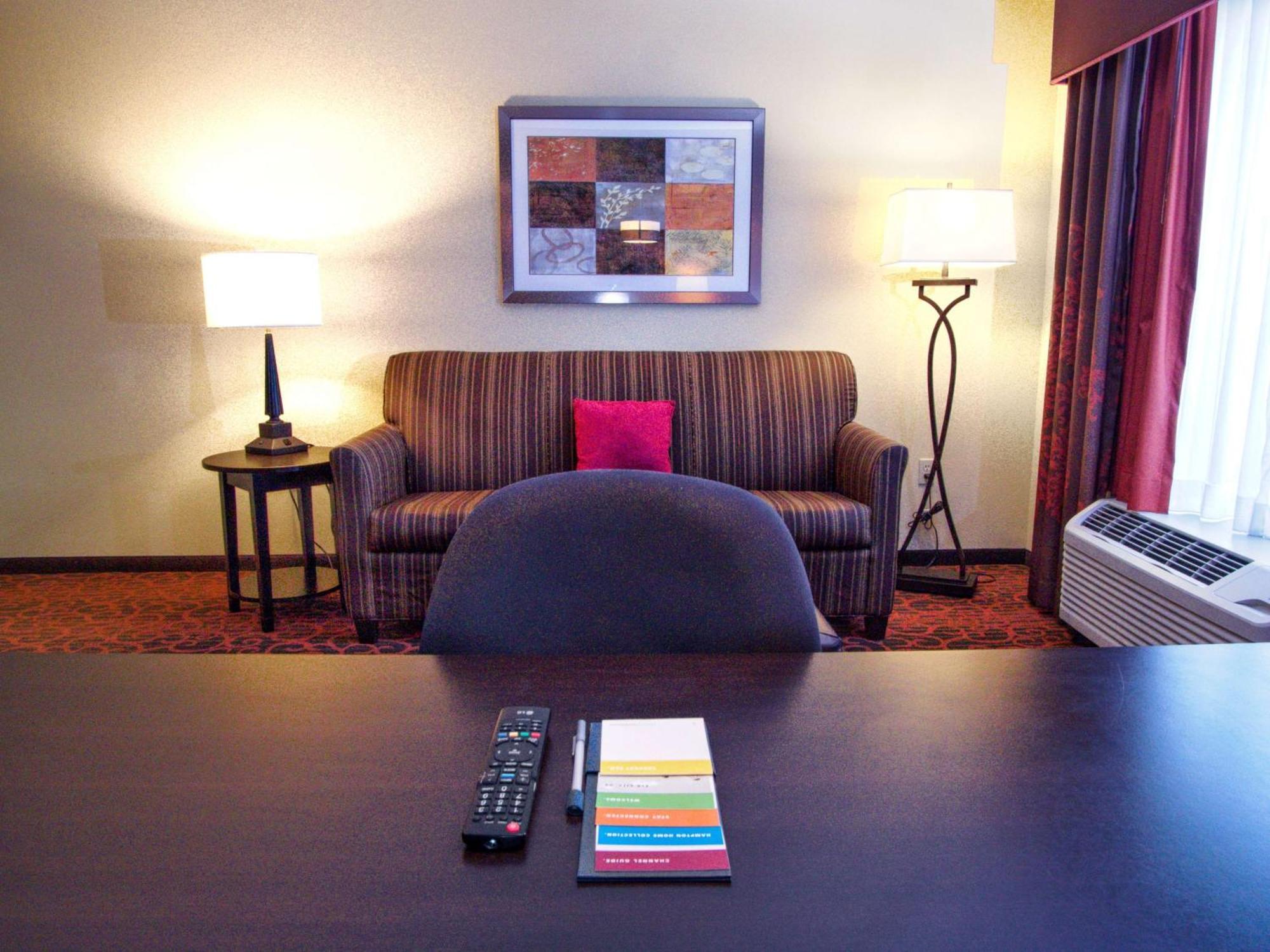Hampton Inn & Suites Элк-Сити Экстерьер фото
