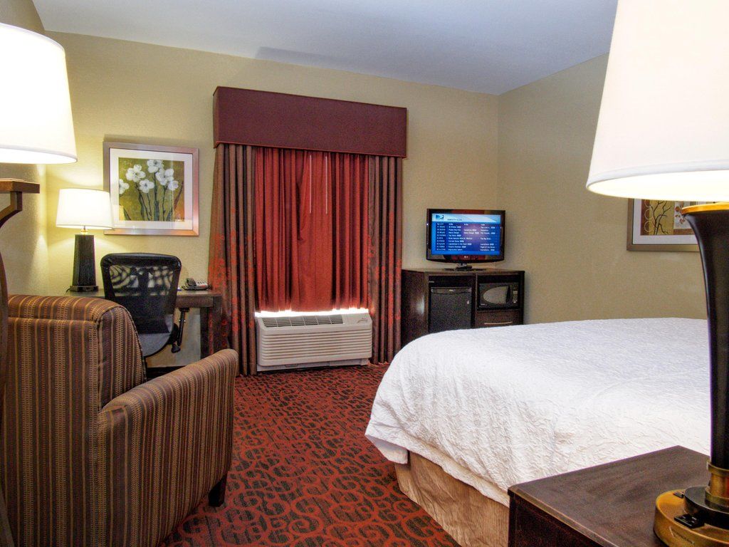 Hampton Inn & Suites Элк-Сити Экстерьер фото
